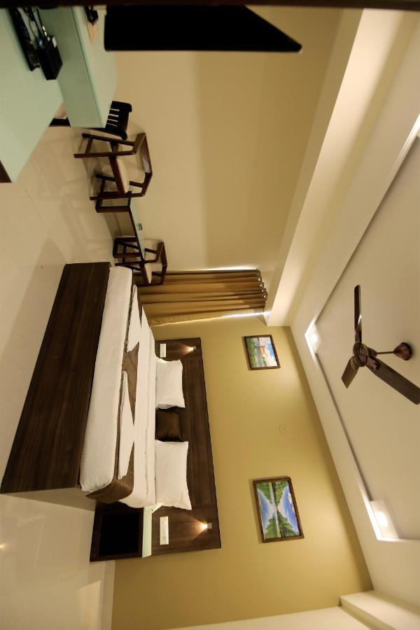 Hotel Shringar Palace Hubli Kültér fotó