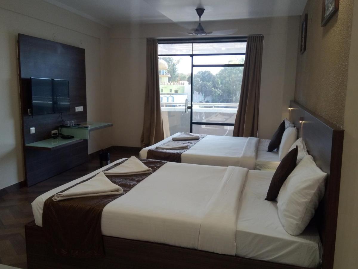 Hotel Shringar Palace Hubli Kültér fotó